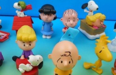 Snoopy & Charlie Brown serão os próximos brindes do McLanche Feliz, do McDonald’s